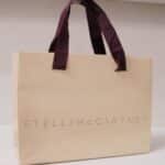 ハイテク技術によるショップ袋を読む