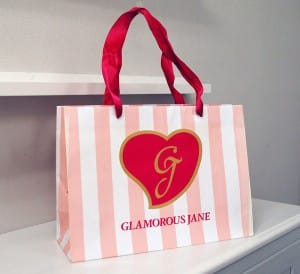 リボンがキュートな紙袋