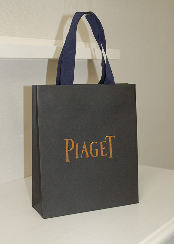 とっても高級感あふれる紙袋を読む