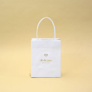 全面に入ったエンボスでインパクト