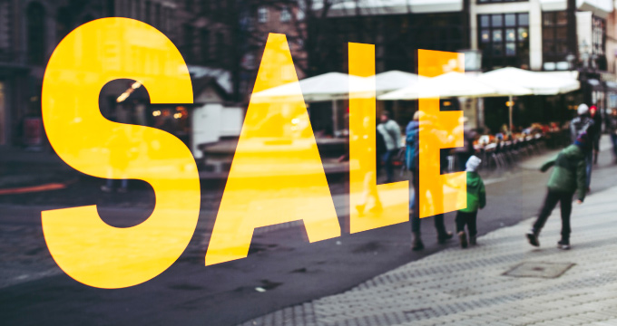 セール限定ショッパーに便利なポリバッグ