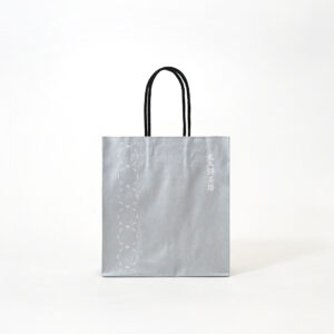 シルバー印刷が高級感を添える、有名製茶ブランドの上品なオリジナル和風紙袋