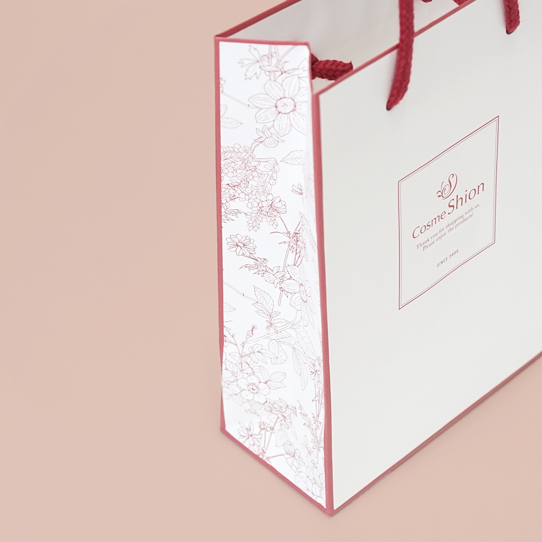 デザインがリンクした可愛らしいショッパー4