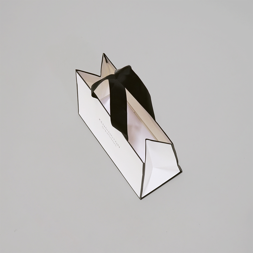 モノクロで統一された上品な枠デザイン2