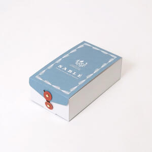 沖縄発フルーツタルト専門店のマルタック仕様のオリジナルパッケージ