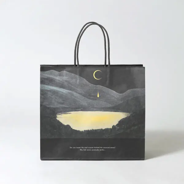 神秘的なイラストが素敵なパッケージ