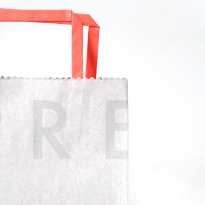 バターサンド専門店が手がける、クラフト紙素材を採用したシンプルでスタイリッシュなオリジナル紙袋