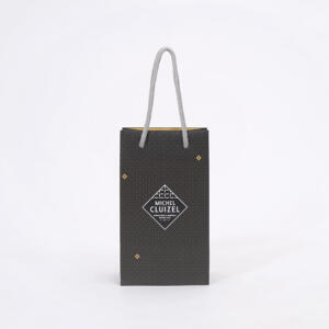 フランス仕様のリサイクルマークを取り入れた、老舗チョコレートブランドの環境に配慮したスタイリッシュなオリジナル紙袋