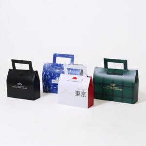 ロゴに箔押し加工を施し、ボックスに取っ手をつけた人気ラスクブランドのボストンバッグ型ギフトボックス