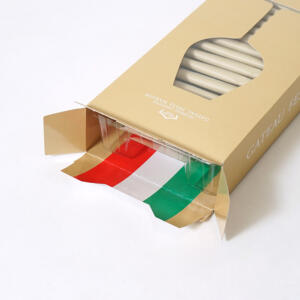 切り抜き加工で中身が見えるおしゃれで遊び心あふれるデザインの人気ラスクブランドのオリジナルパッケージ