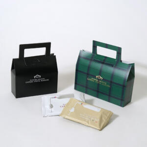 ロゴに箔押し加工を施し、ボックスに取っ手をつけた人気ラスクブランドのボストンバッグ型ギフトボックス