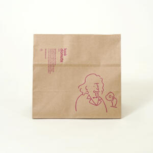 クラフト紙に描かれたポップで可愛らしいイラストが印象的なドーナツファクトリーのオリジナル紙袋