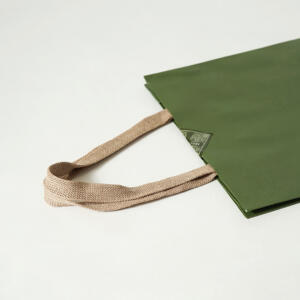 有名セレクトショップが手がける、100%紙素材のサステナブルなオリジナル紙袋