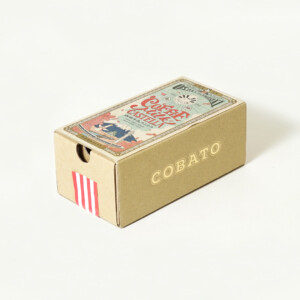 クラフト素材にレトロ感あるイラストが描かれた、ベーカリーの引き出し式オリジナルボックス