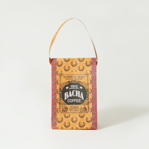 シンガポールで話題沸騰中のコーヒーブランドが手がける、アンティークなデザインをフルカラー印刷で表現したオリジナル紙袋