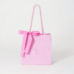 高級クリスタルブランドの、リボンがアクセントとなった華やかなオリジナル紙袋