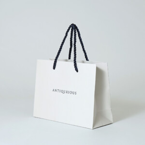 洗練された配色が高級感を放つパッケージ2