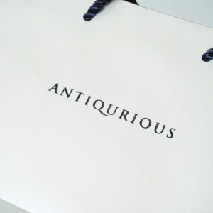 洗練された配色が高級感を放つパッケージ5