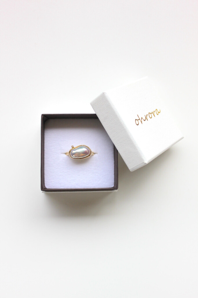 柔らかい風合いのパールジュエリーの紙袋9