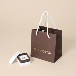 柔らかい風合いのパールジュエリーの紙袋0