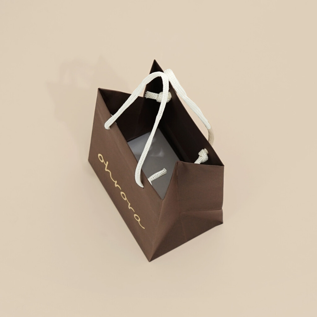 柔らかい風合いのパールジュエリーの紙袋3