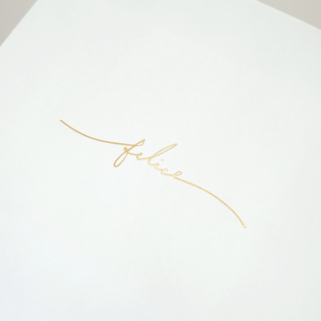 上品で繊細さ漂うジュエリーのパッケージ4