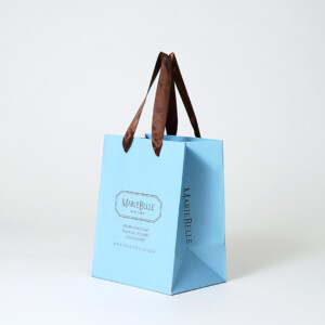 NY発チョコレートショップのチョコレートのような、上品なサテンリボンが美しいオリジナル紙袋