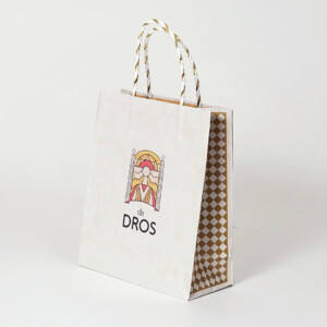 チーズスイーツブランドの絵画のような女神のイラストが、フルカラー印刷で表現した、オリジナルボックスとオリジナル紙袋