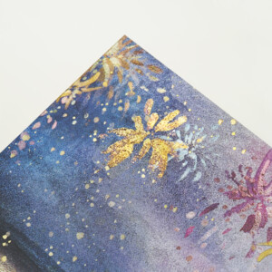 高級メイクアップブランドのフルカラー印刷と箔押し加工で幻想的な世界観を表現した、ホリデー限定オリジナル紙袋