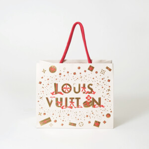 有名ラグジュアリーブランドの3種類の箔押し加工が贅沢に施された、高級感あふれるホリデー限定オリジナル紙袋