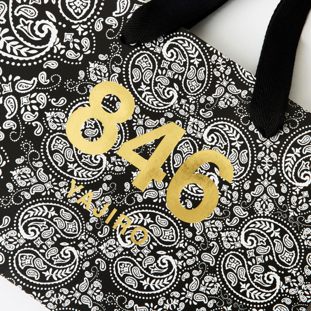 全面ペイズリーを施した存在感放つ紙袋6