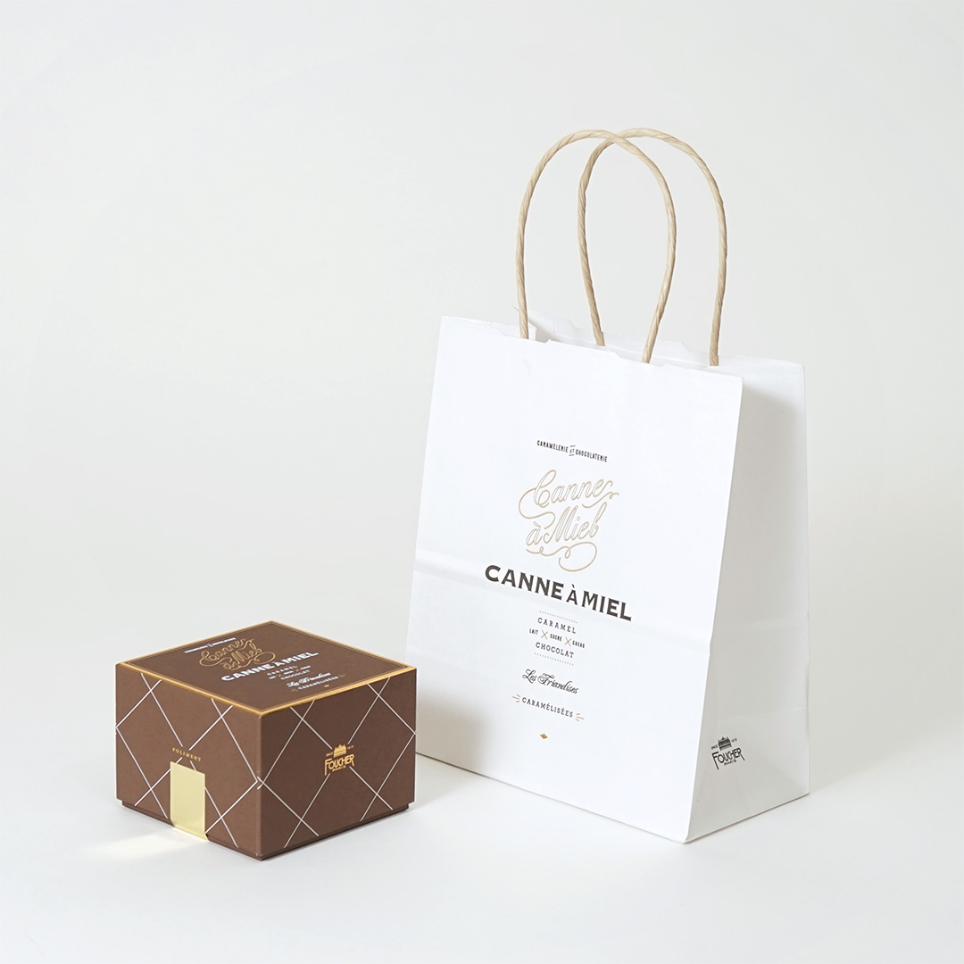 老舗ブランドが手掛けたキャラメル専門店のパッケージ