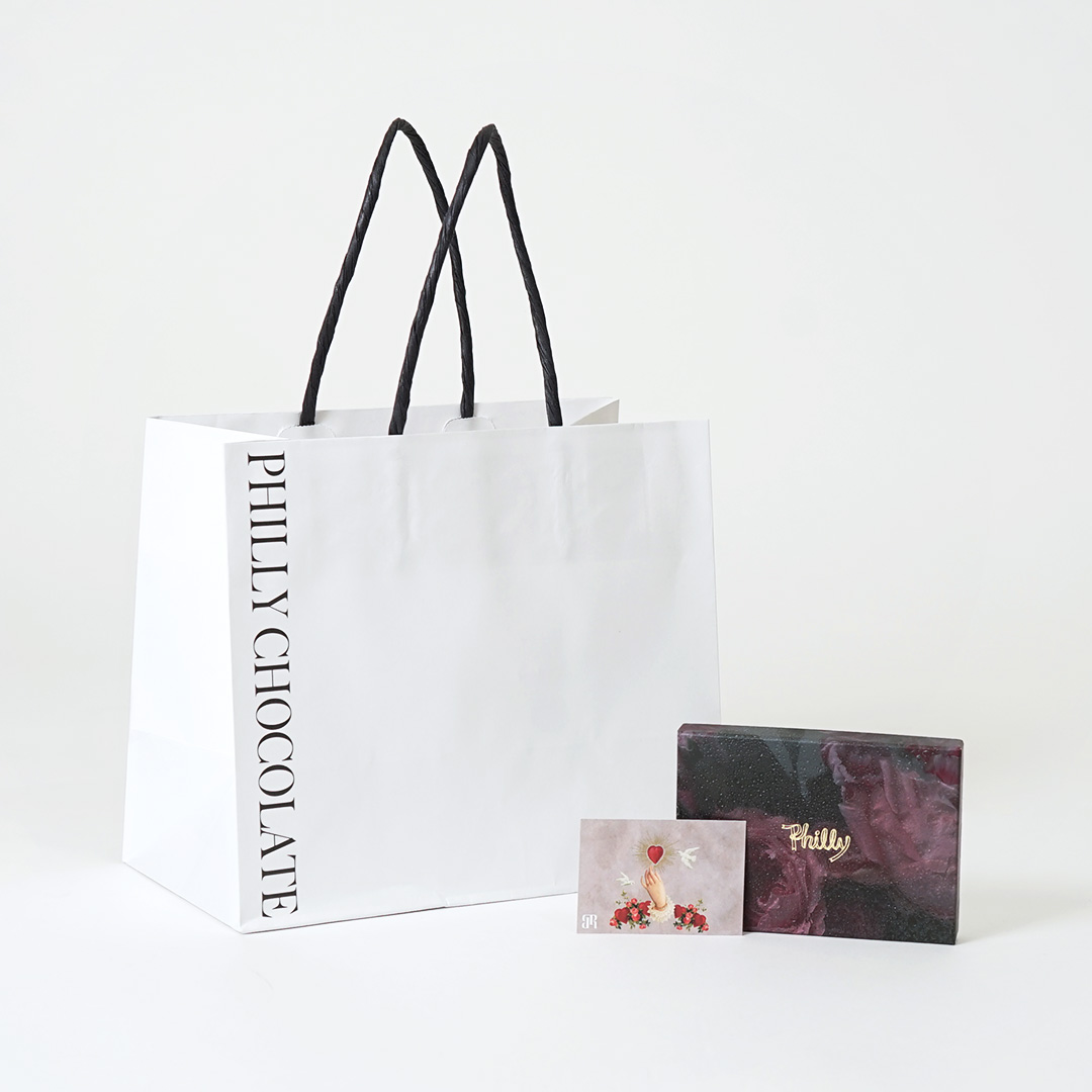 アート作品のようなチョコレートブランドのパッケージ