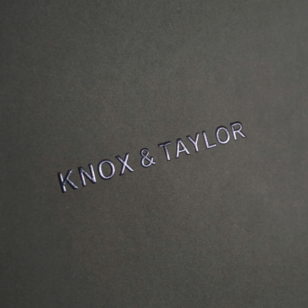 ブライダル企業が展開するブランドの紙袋14