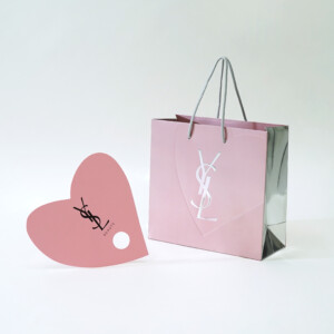 メタリックな蒸着紙を使用した、世界を代表するラグジュアリーブランドの高級感溢れるオリジナル紙袋