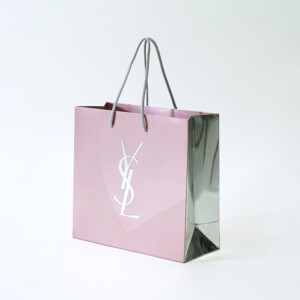 メタリックな蒸着紙を使用した、世界を代表するラグジュアリーブランドの高級感溢れるオリジナル紙袋