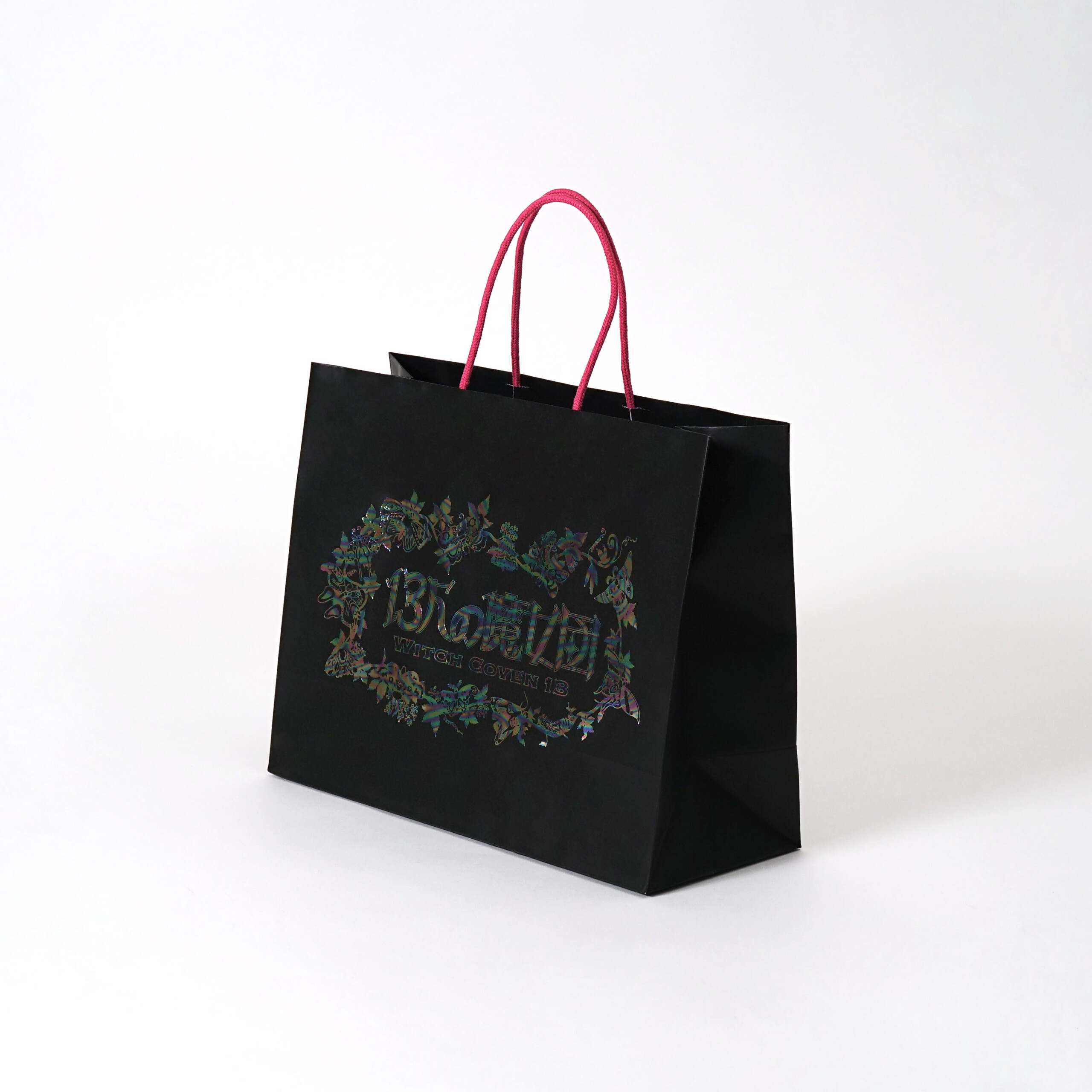 子どもから大人まで楽しめる有名テーマパークのオリジナル紙袋三選【No.2】