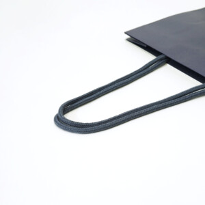 日本が誇る世界的人気ゲームメーカーの、懐かしいキャラクターイラストがフルカラー印刷で施された可愛いオリジナル紙袋