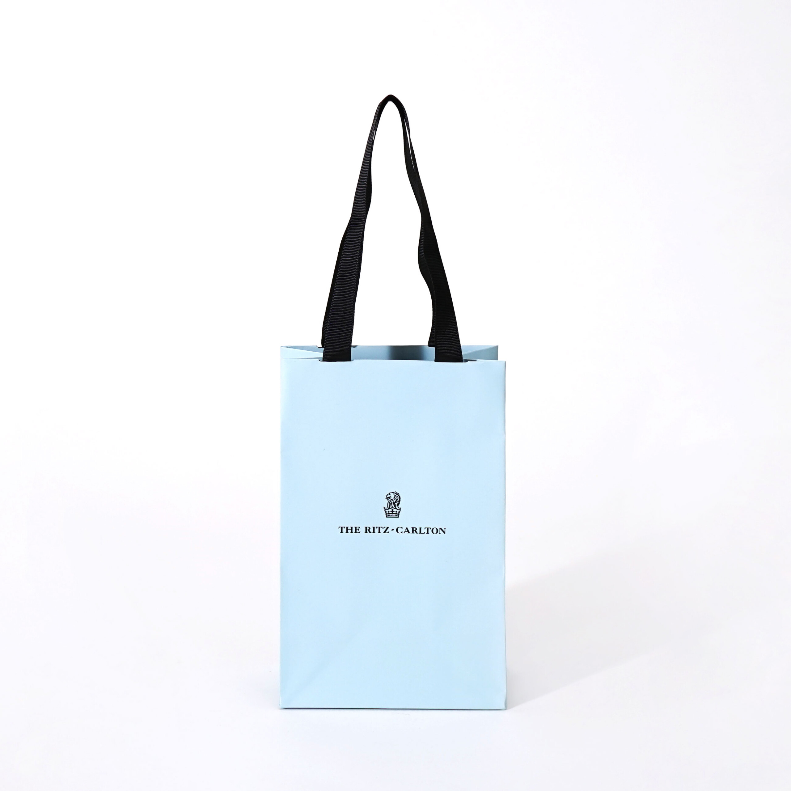 世界最高峰のラグジュアリーホテルブランドの紙袋