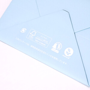 世界最高峰のラグジュアリーホテルによる、環境配慮を認めるFSC認証マーク付きオリジナル紙袋