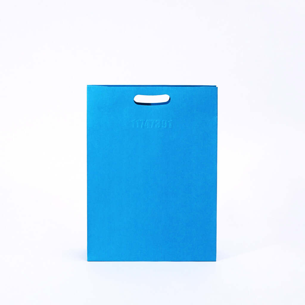 豊富なカラーと繊細なエンボスが特徴の紙袋4