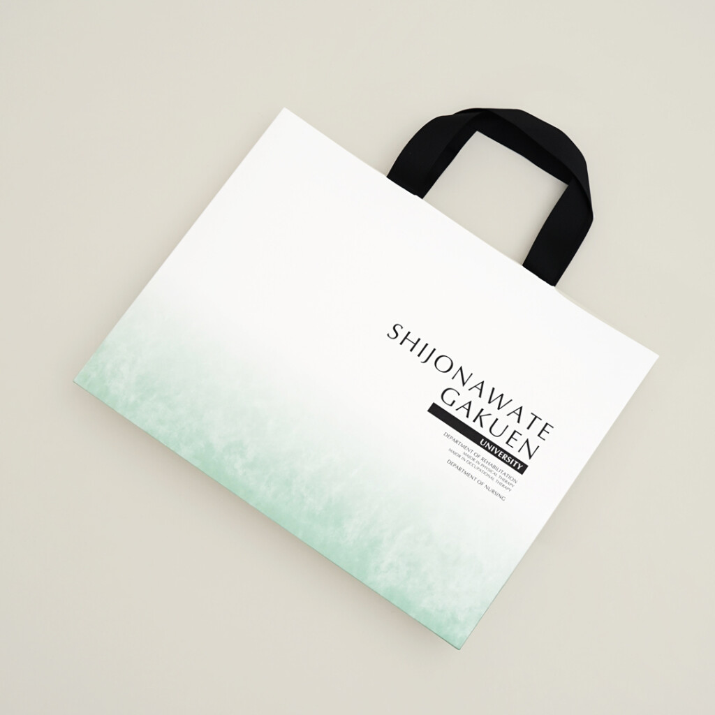 ユニセックスで使える柔らかな印象の紙袋4