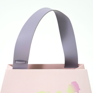 韓国コスメブランドのレザー素材のハンドルを採用した特殊なオリジナル紙袋