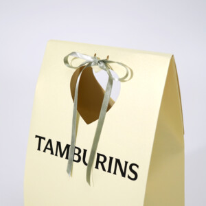 小判抜きとリボンがアクセントになった限定オリジナル紙袋