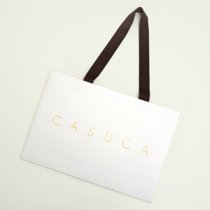 エンボスが特徴なジュエリーショップの紙袋4