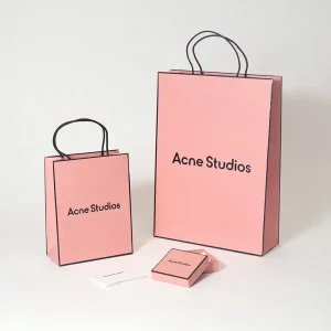 リニューアルした、「Apple 銀座店」の外観