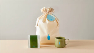 ブランドの世界観が美しく、SNSでも注目度が高い、人気コーヒーブランドのオリジナルコットン巾着