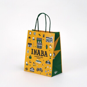 津山の風景を鮮やかなフルカラーイラストで表現。B'zファンの心を掴むポップなデザインのオリジナル紙袋